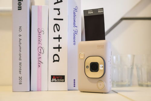 Instax Mini LiPlay 用最寶貴的時光，留住最真實的自己